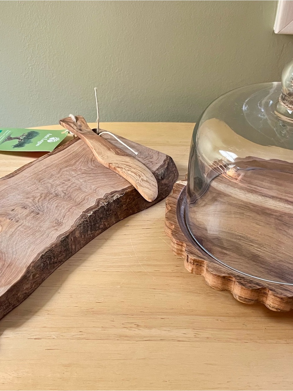 Natural Wood Cheese Board with Glass Dome - Brown